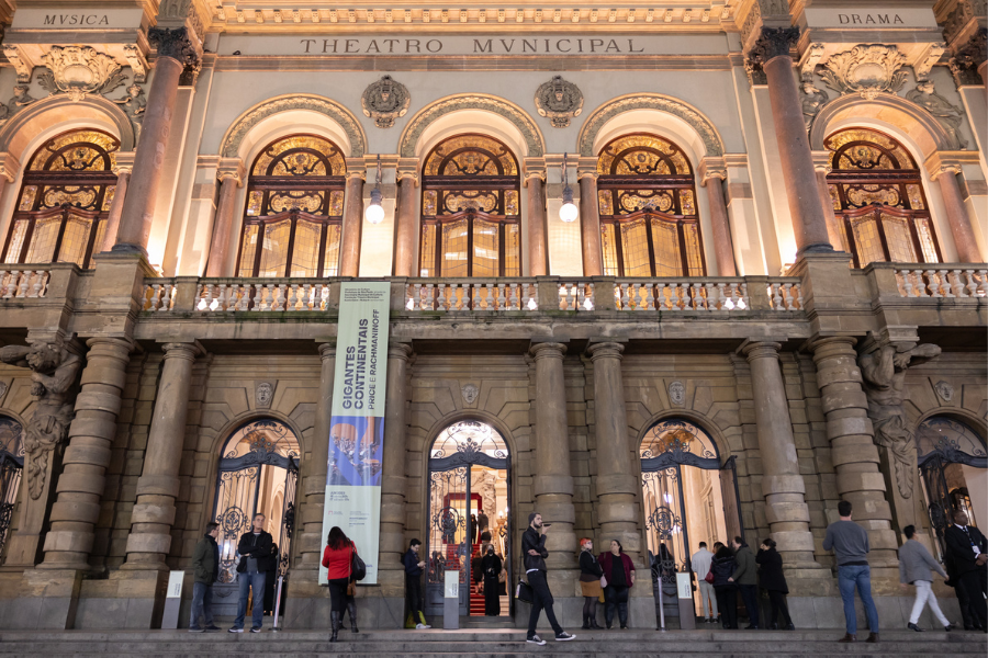 En el mes de su aniversario, el Theatro Municipal de São Paulo presenta una programación diversa y el estreno de Nabucco